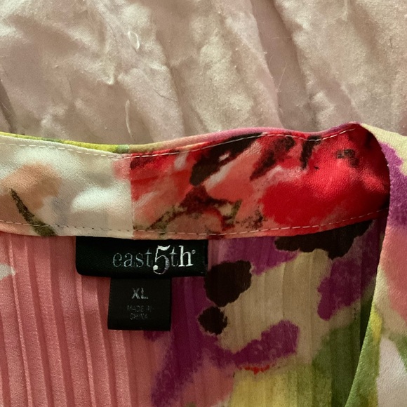 Ladies Floral Short Sleeve Blouse XL - Picture 7 of 8